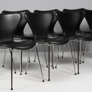 Arne Jacobsen sæt på otte syver stole model 3107, original betrukket, Red Label
