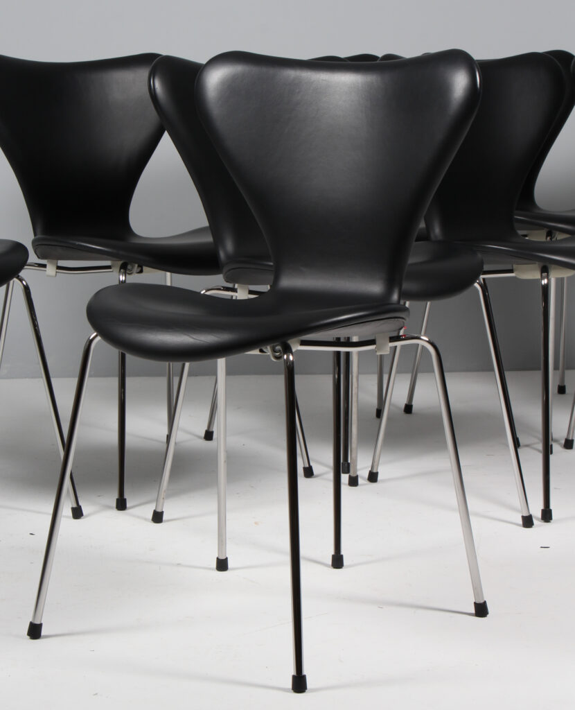 Arne Jacobsen sæt på otte syver stole model 3107, original betrukket, Red Label - Billede 7