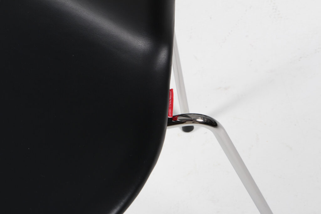 Arne Jacobsen sæt på otte syver stole model 3107, original betrukket, Red Label - Billede 5