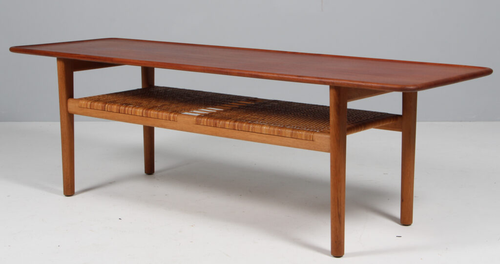Hans J. Wegner for Andreas Tuck. Sofabord, Model AT10