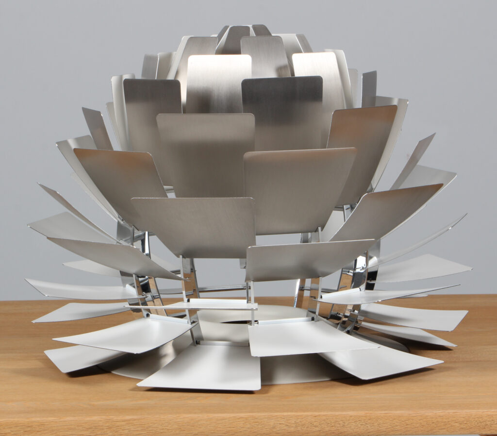 Poul Henningsen Koglen af børstet aluminium. Model Ø. 48