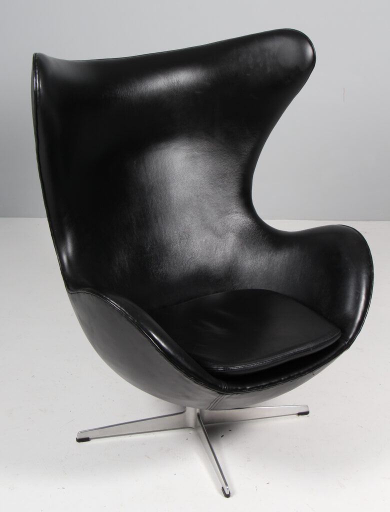 Arne Jacobsen. Lænestol ‘Ægget’, model 3316. - Billede 2