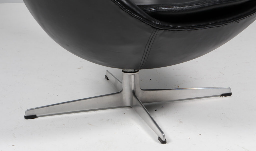 Arne Jacobsen. Lænestol ‘Ægget’, model 3316. - Billede 8