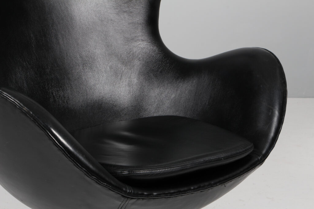 Arne Jacobsen. Lænestol ‘Ægget’, model 3316. - Billede 7