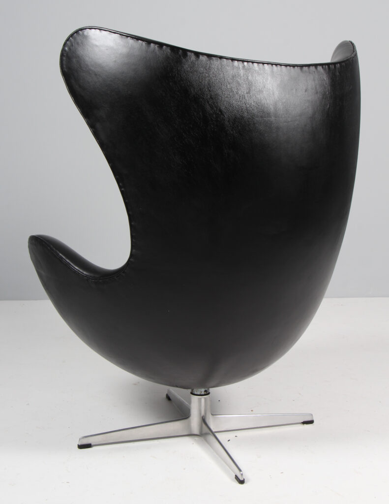 Arne Jacobsen. Lænestol ‘Ægget’, model 3316. - Billede 5
