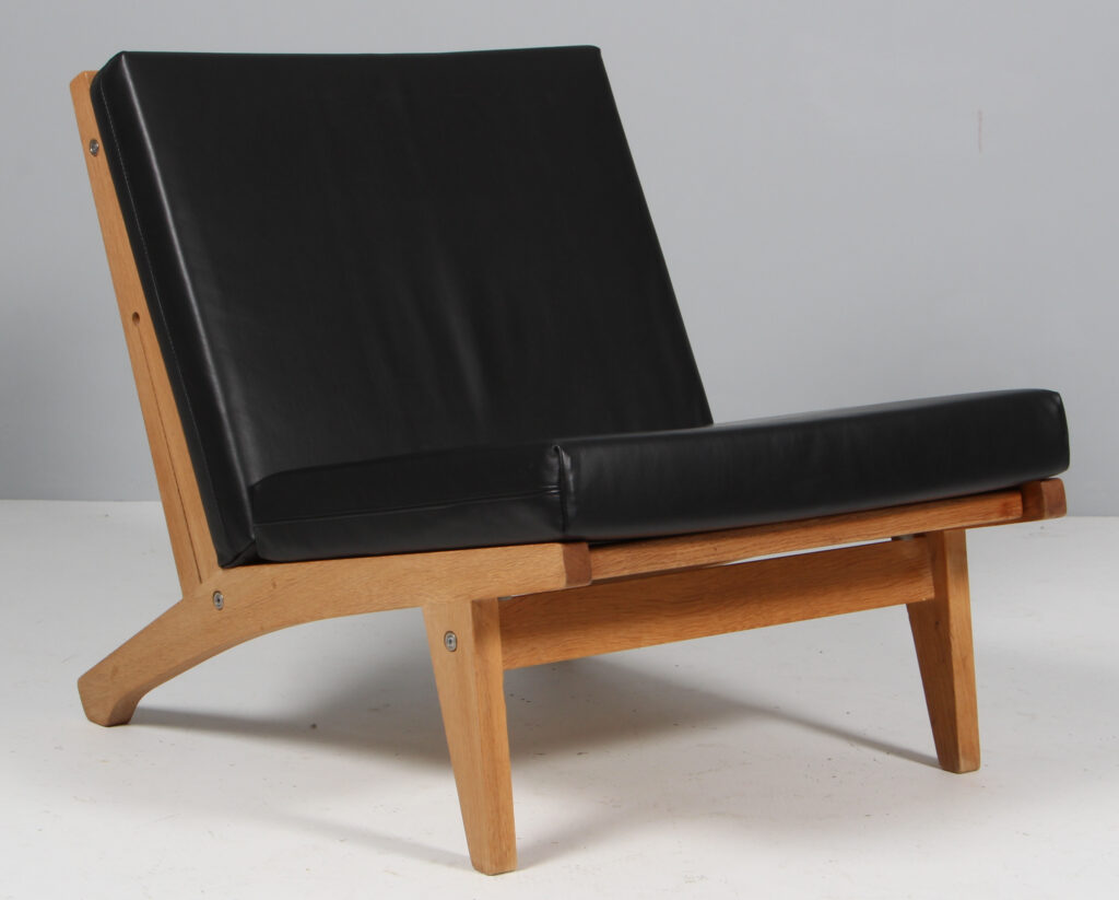 Hans J. Wegner lænestol model GE370, eg samt anilin læder