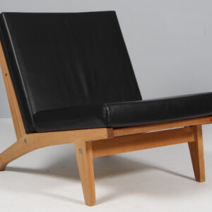 Hans J. Wegner lænestol model GE370, eg samt anilin læder