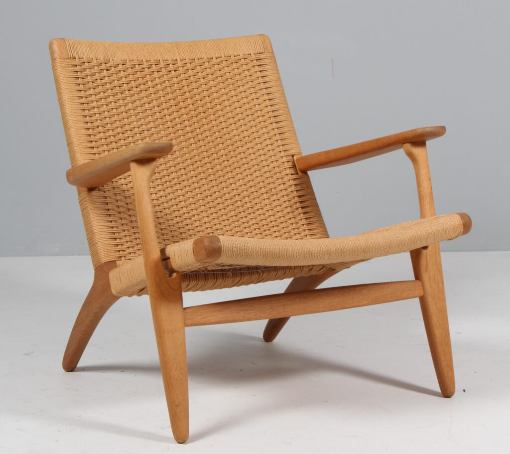 Hans J. Wegner vintage lænestol af sæbebehandlet eg, model CH25