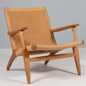 Hans J. Wegner vintage lænestol af sæbebehandlet eg, model CH25
