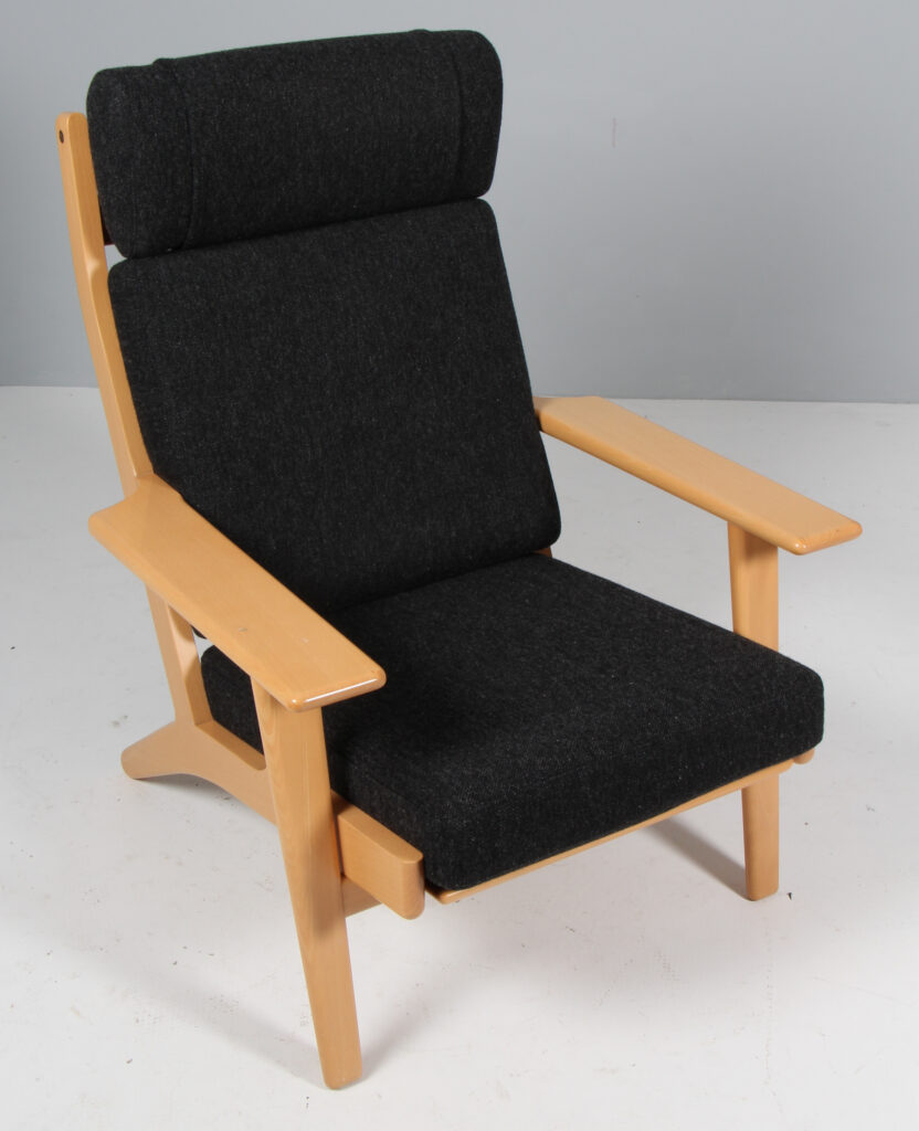 Hans J. Wenger højrygget lænestol, Hallingdal fra Kvadrat. GE290A - Billede 2