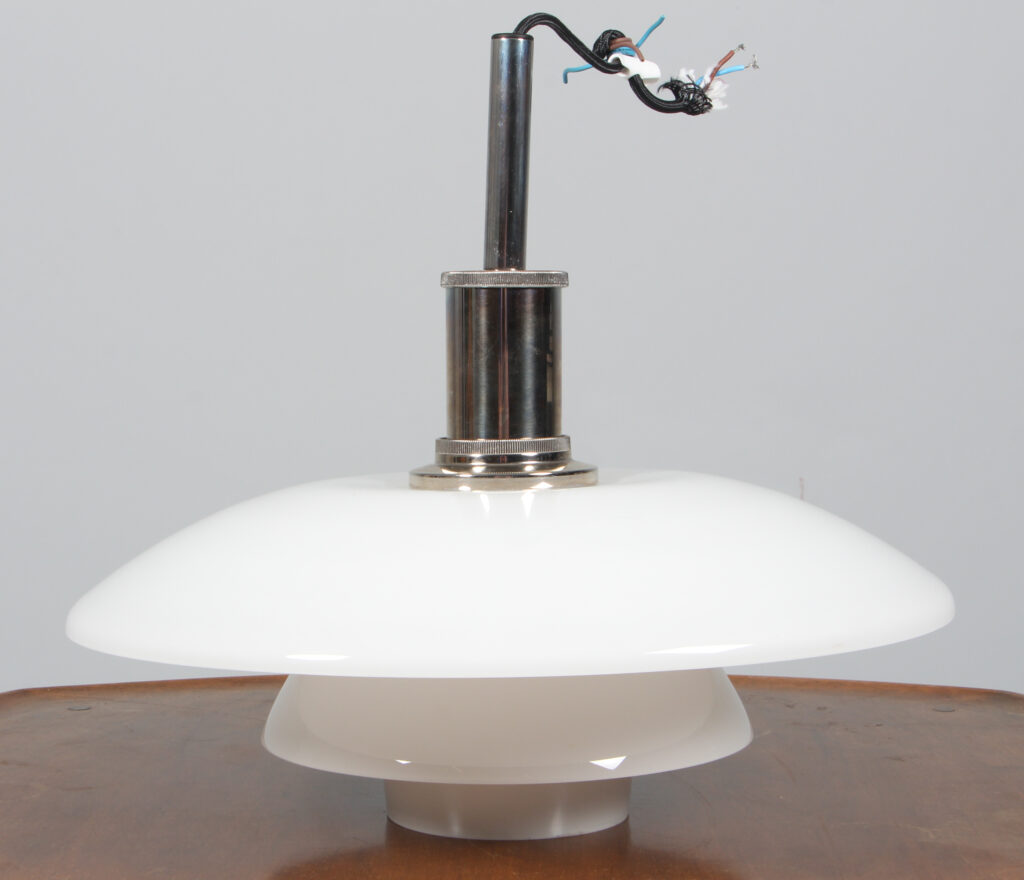 Poul Henningsen pendel af opal glas, model 4½/4