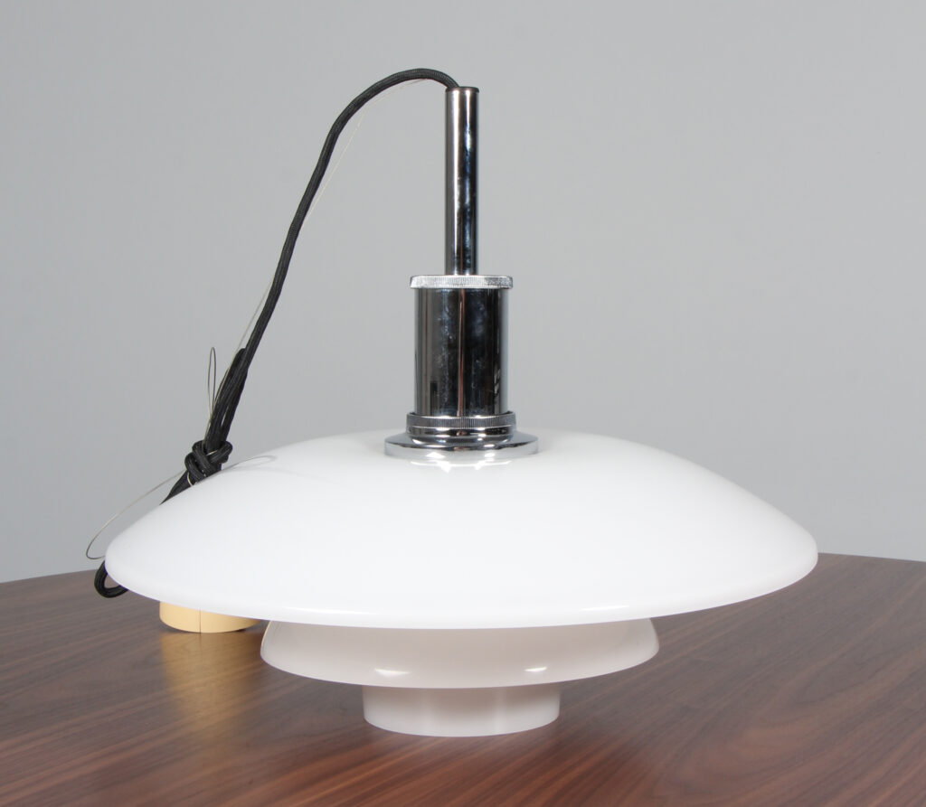 Poul Henningsen pendel af opal glas, model 4½/4