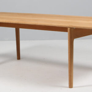 Hans J. Wegner sofabord af massiv eg, model AT15