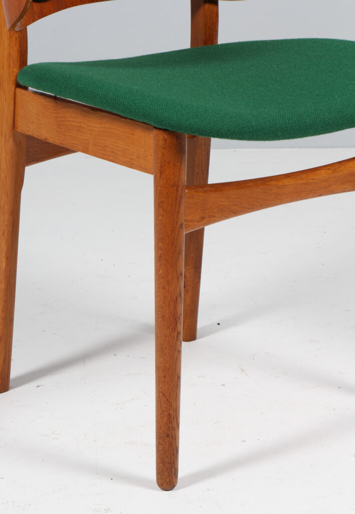 Hans Olsen armstol af teak, eg og stof. Model 107. - Billede 4