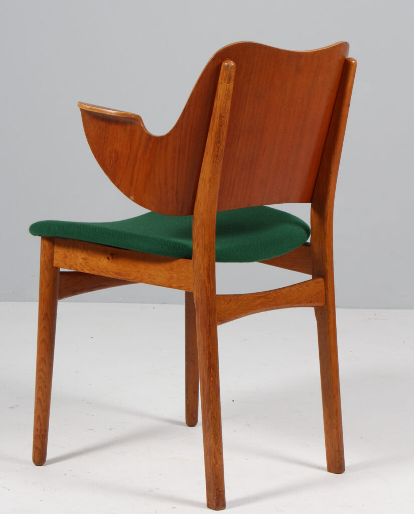 Hans Olsen armstol af teak, eg og stof. Model 107. - Billede 3