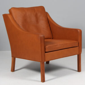 Børge Mogensen. Lænestol, model 2207. Walnut elegance