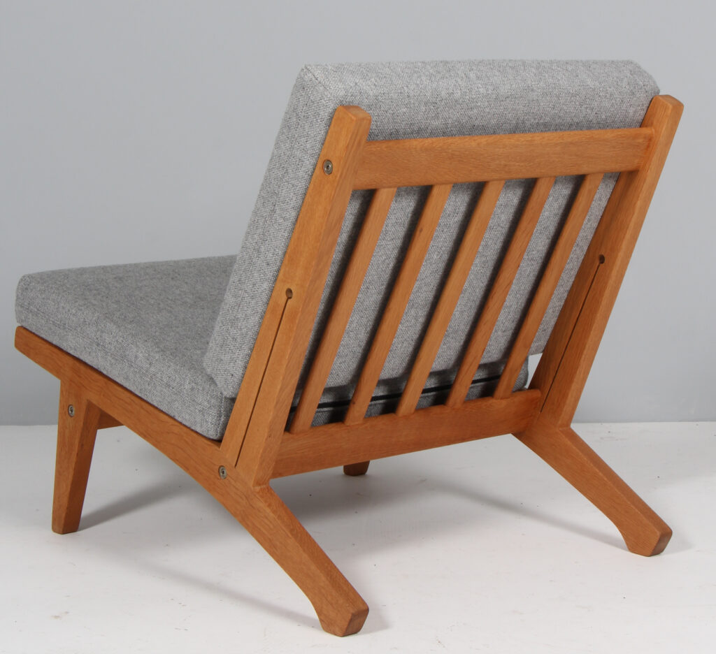 Hans J. Wegner lænestol model GE370, eg samt Hallingdal uld - Billede 3