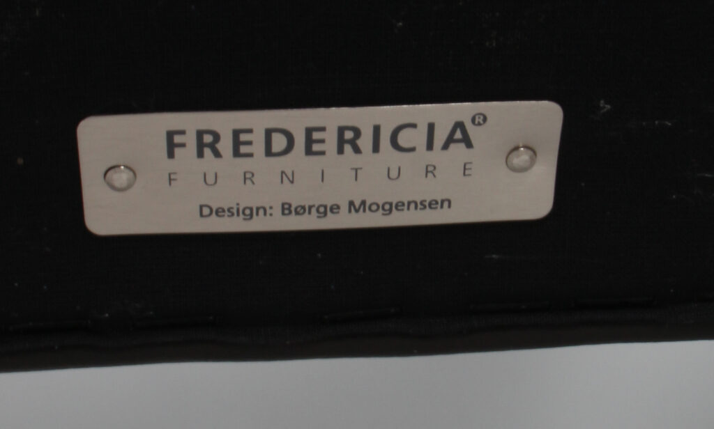 Børge Mogensen øreklapstol, original betrukket. Model 2204 - Billede 5