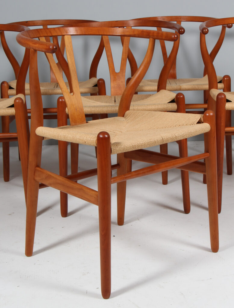 Hans J. Wegner sæt på otte Y stole af kirsebær. Model CH24 - Billede 8