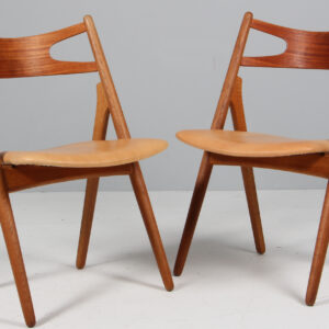 Hans J. Wegner par savbuk stole, eg, teak og patineret natur læder. Model CH29