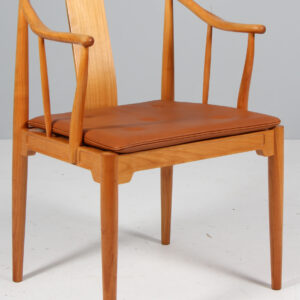 Hans J. Wegner Kina stol af kirsebær, hynde af Elegance læder