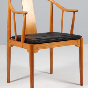 Hans J. Wegner Kina stol af kirsebær, hynde af Elegance læder