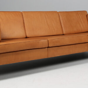 Børge Mogensen tre personers sofa, model 2443, nybetrukket vintage anilin