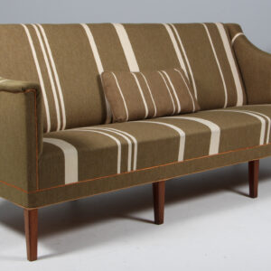 Kaare Klint tre personers sofa savak uld. Model 6092