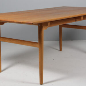 Hans J. Wegner spisebord med to plader, massiv eg. Model CH327