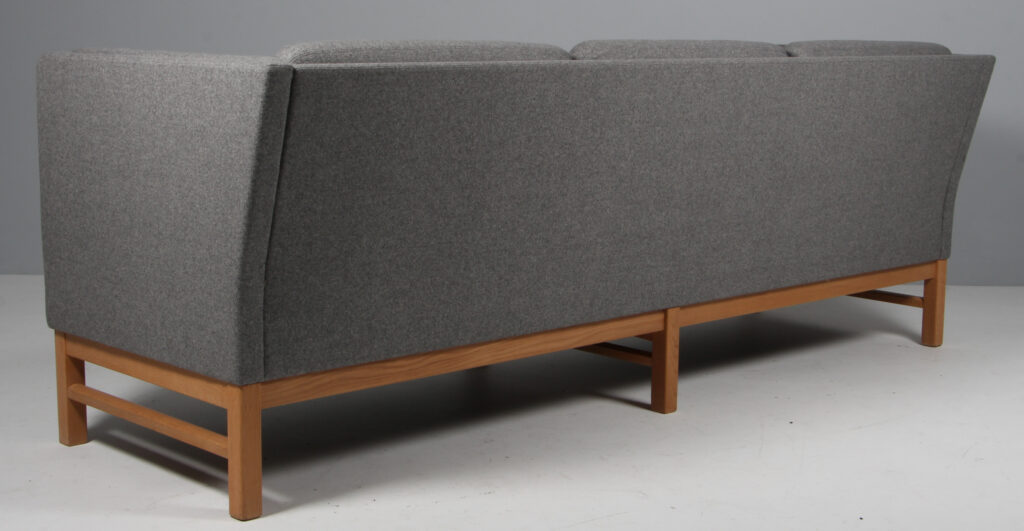 Erik Ole Jørgensen tre personers sofa, model EJ315, nybetrukket - Billede 3
