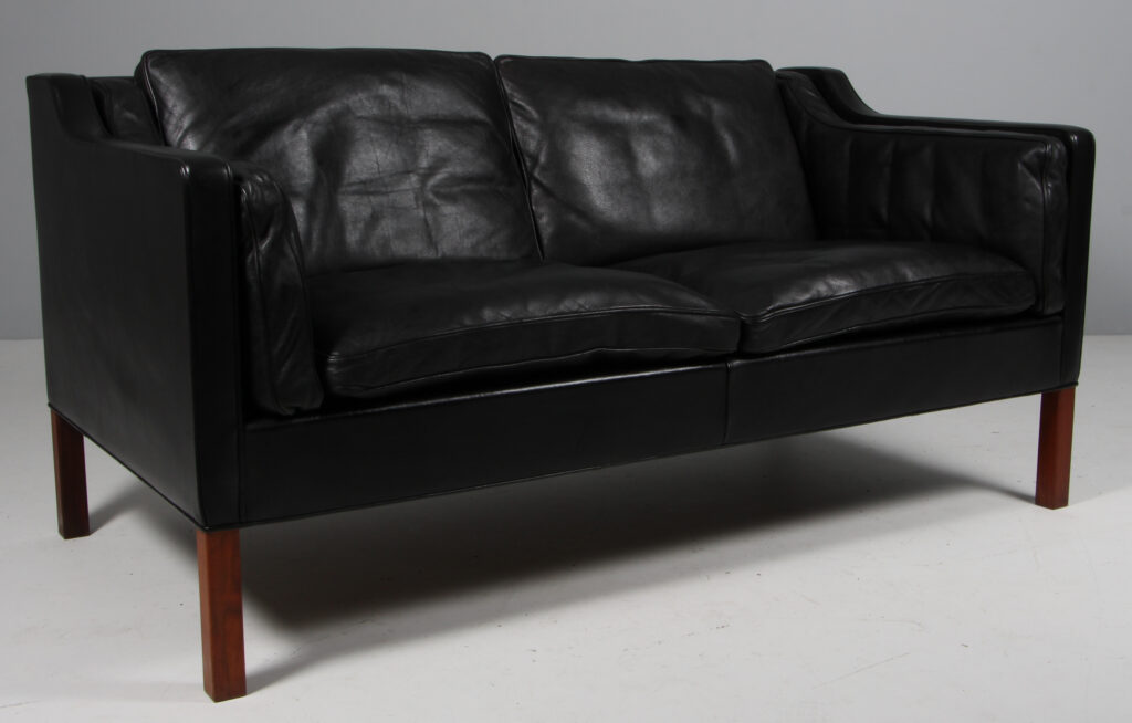 Børge Mogensen. Fritstående to pers. sofa, model 2212. Original betrukket