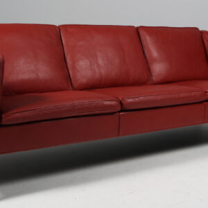 Børge Mogensen. Fritstående trepers. sofa, model 2213. Original betrukket