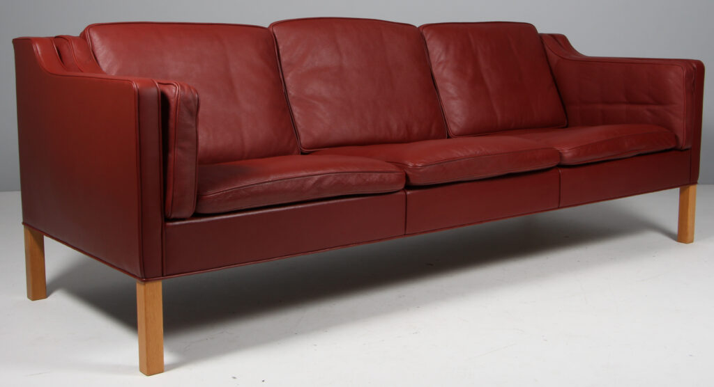 Børge Mogensen. Fritstående trepers. sofa, model 2213. Original betrukket