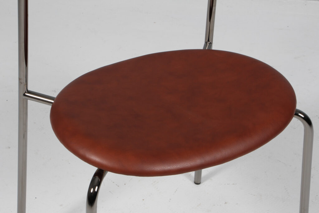 Hans J. Wegner armstol af røget eg og læder. Model CH88 - Billede 5